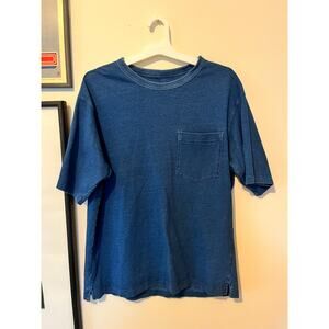 Uniqlo blue pocket t shirt